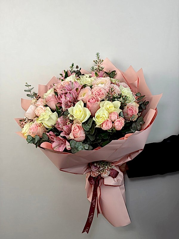 Blushé Deluxe Buket
