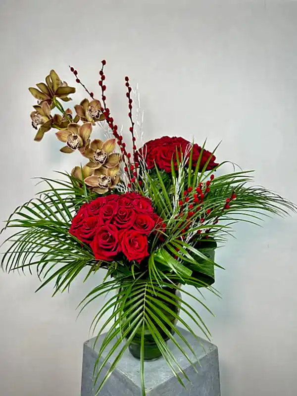 Red Roe Kırmızı Güller ve Cymbidium
